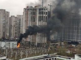 На Левом берег пожар, загорелась подстанция