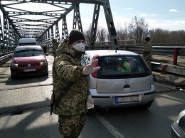 Украина закрывает еще 10 пунктов пропуска на границе