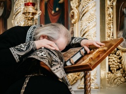 Московский священник рассказал о возможности исповеди по телефону