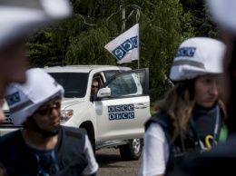 Минные знаки и шипы на дороге: оккупанты снова не пускают патрули ОБСЕ на Донбассе