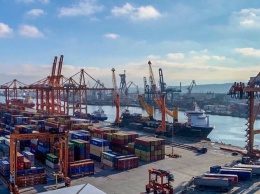 Аграрии и металлурги призывают правительство снизить портовый сбор