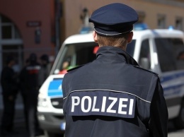 В Германии полиция остановила похороны, где собрались 200 гостей