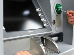 В Никополе задержали 31-летнего серийного грабителя, который орудовал возле банкоматов