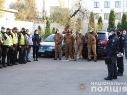 В Киеве правоохранители заступили на дежурство возле храмов (фото)