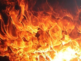 В Днепре 10 спасателей тушили пожар в квартире: пострадавший скончался