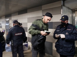 Мэрия Москвы закупит 10 тысяч смартфонов для проверки пропусков