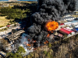 На заводе химических отходов в городе Кельце в Польше произошел мощный взрыв (ФОТО, ВИДЕО)
