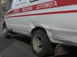 В Луганске автомобиль скорой попал в ДТП: пострадал пешеход
