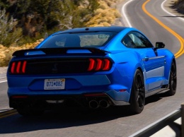 Следующий Ford Mustang станет полноприводным гибридом с V8?