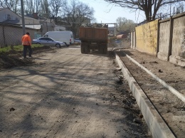 В Суворовском районе Одессы капитально ремонтируют улицу Атамана Чепиги