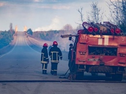 Пожарные в Чернобыле не могут добраться к самому сложному участку