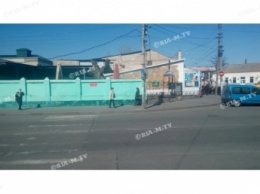 «Хитрый» рынок на тротуаре в Мелитополе разогнали в считанные минуты (фото)