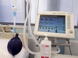 В российские больницы закупили аппараты ИВЛ, чей срок годности закончился 15 лет назад