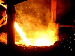 ArcelorMittal приостановит выплавку чугуна на комбинате во Франции