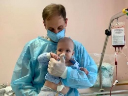 В Украине впервые пересадили костный мозг ребенку от неродственного донора