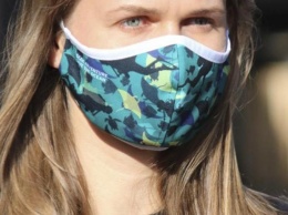 Дайверы изготавливают защитные маски из пластика, который загрязняет океан