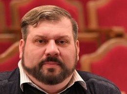 Режиссер мариупольского театра Анатолий Левченко заявил, что его хотят уволить