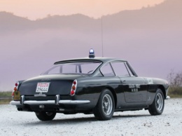 На продажу выставили уникальную полицейскую Ferrari 1960-х годов