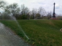 В Одессе благоустраивают парки и скверы, запускают фонтаны и системы автополива