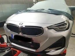 В интернете появились снимки нового купе BMW 2 серии