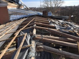 В Николаеве начали ремонт крыши ДК, которую сорвало ветром