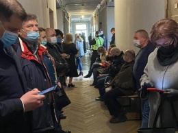 В Днепре судят мэра Покрова Александра Шаповала: прессу не пустили