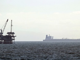 У побережья Калифорнии собрались 30 танкеров, ибо негде разгрузить нефть