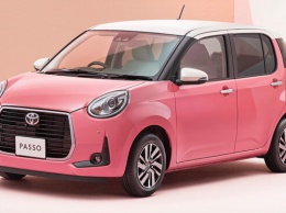 Компания Toyota выпустила автомобиль необычного цвета специально для девушек (фото)