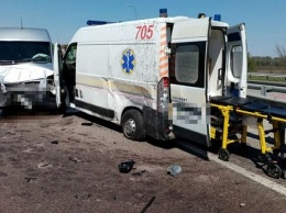Пьяный водитель скорой помощи устроил ДТП под Киевом - фото