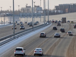 Российские автодилеры потеряли в апреле около 280 млрд рублей