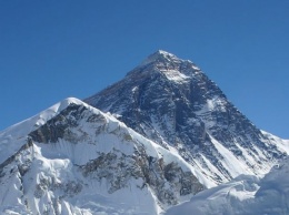 На Эвересте запустили связь 5G