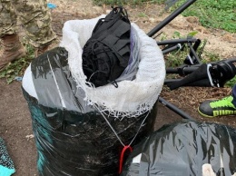 На Львовщине мужчина пытался переправить дроном мешки с медицинскими масками (фото)
