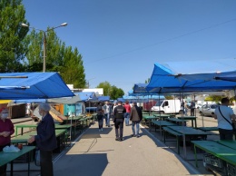Избирательный карантин: в Запорожье полиция разогнала предпринимателей на рынке (ФОТО, ВИДЕО)