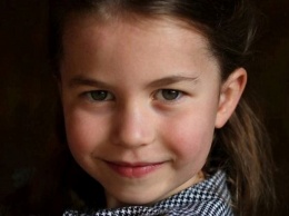 В сети поражены невероятным сходством принцессы Шарлотты со своей известной родственницей в детстве (архивные фото)