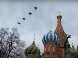 В Москве сняли репетицию авиапарада Победы