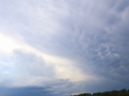 В небе над Черниговом зафиксировали редкие облака Mammatus