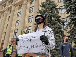 В Харькове активисты требовали от Кучера убрать его заместителя по национально-патриотическому воспитанию