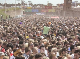 Трагедия на Loveparade 2010: суд закрыл дело о смерти людей, которые погибли в массовой давке