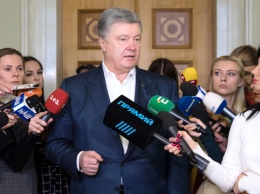 Порошенко призвал депутатов в четверг принять закон о страховании медиков