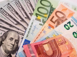 Свежие курсы валют: сколько стоит доллар и евро