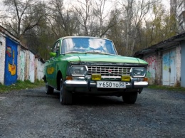 В сети показали эксклюзивный Москвич-412 в оттенке аллигатор