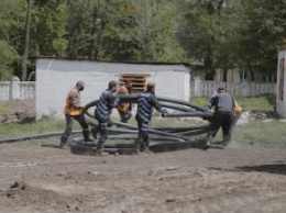 В Днепре заменяют системы впуска холодной воды в школах