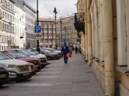 В Санкт-Петербурге введут обязательный "масочный режим"