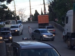 Попытка перебежать дорогу на ЮБК закончилась аварией (ФОТО)