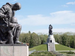 Трептов-парк накануне 75-летия окончания войны (фото)