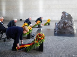 Коронавирус не помешал немцам достойно отметить день окончания войны в Европе