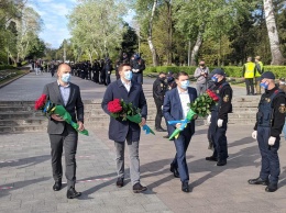 9 Мая: Труханов рассказал о своих предках, а Куцый призвал помнить о цене Победы