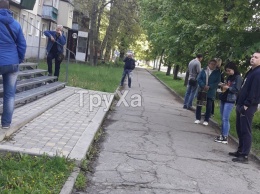 В Харькове в первое утро смягчения карантина возле парикмахерских образовались очереди