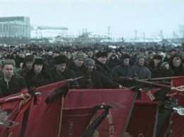 "Приказали рыдать": 11 мая состоится премьера фильма украинского режиссера Лозницы о похоронах Сталина