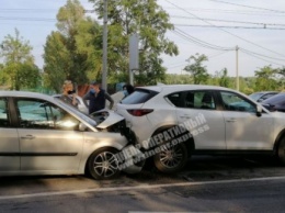 В Днепре на Набережной Победы столкнулись 4 авто: подробности и фото